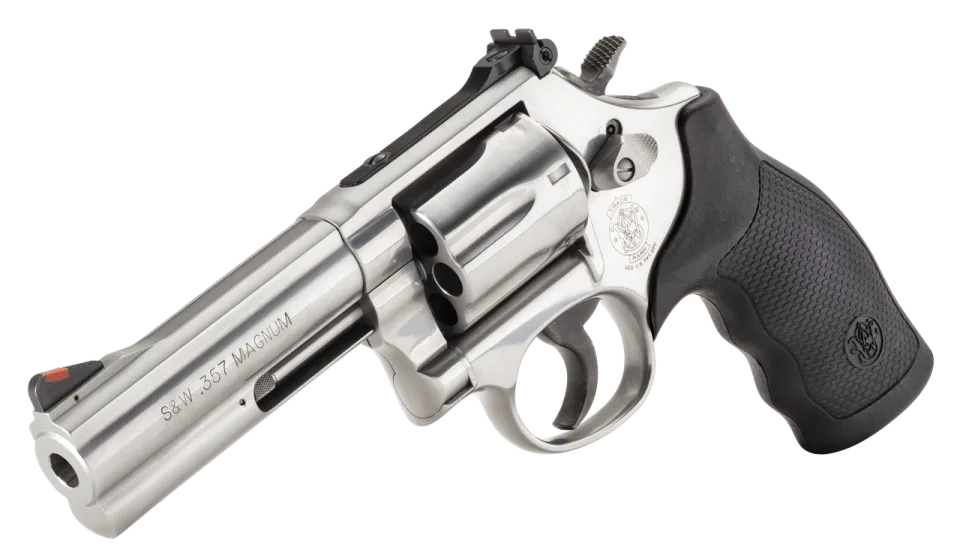 Revolver Smith & Wesson modelo 686 PLus, cañón 4'', calibre .357 Magnum, capacidad 7Rd.