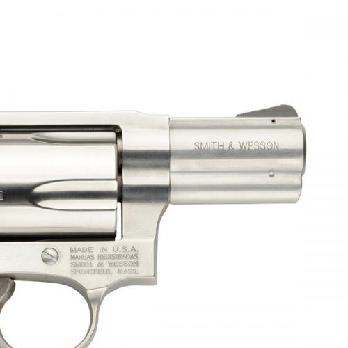 Revolver Smith & Wesson modelo 60, cañón 2,125'', calibre .357Mag, capacidad 5Rd.