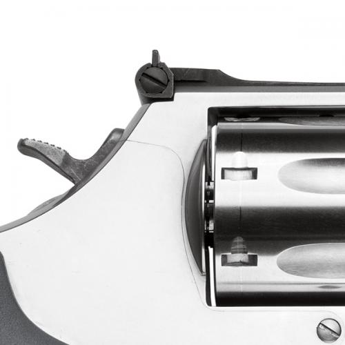 Revolver Smith & Wesson, Modelo 686 Plus, calibre .357 Magnum, cañón 2,5'', capacidad
