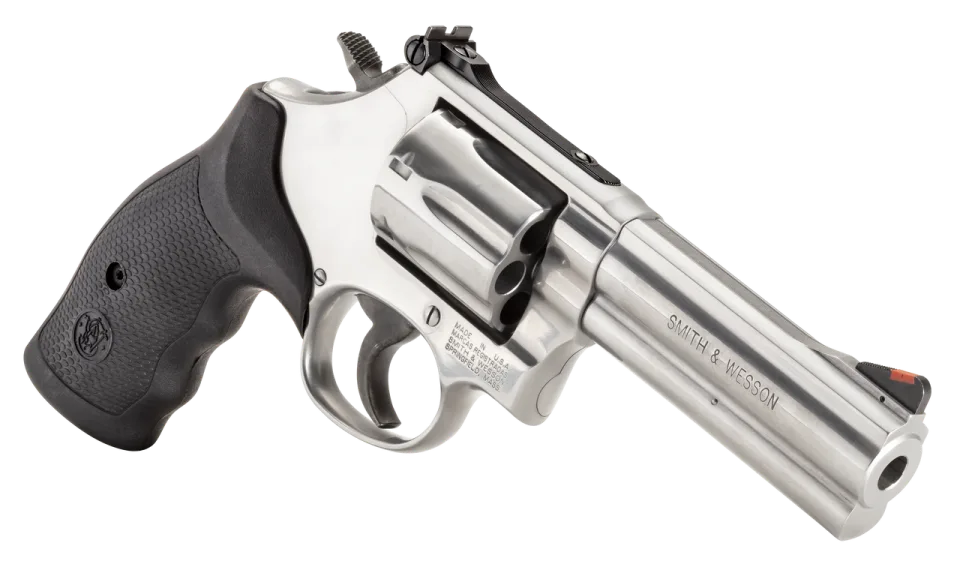 Revolver Smith & Wesson modelo 686 PLus, cañón 4'', calibre .357 Magnum, capacidad 7Rd.