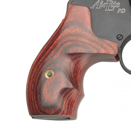 Revolver Smith & Wesson modelo 351PD, calibre .22Magnum, capacidad 7Rd.