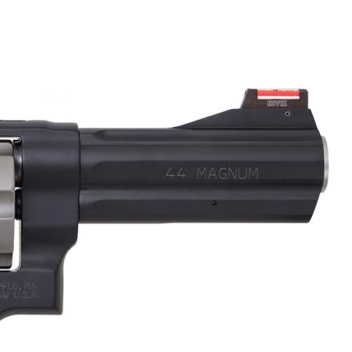Revolver Smith & Wesson modelo 329PD, calibre .44 Magnum, capacidad 6Rd.
