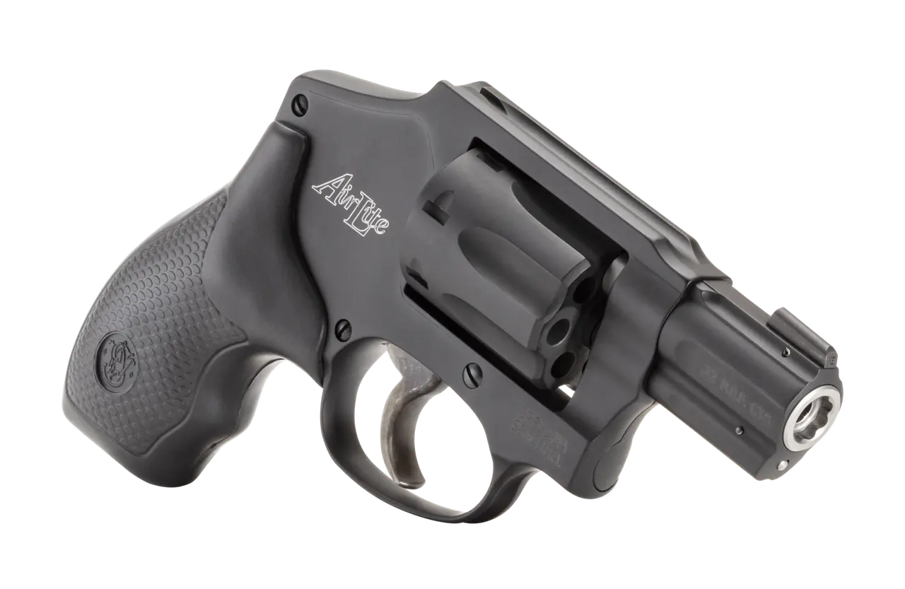 Revolver Smith & Wesson modelo 351C, calibre .22WMR, cañón 1 7/8''